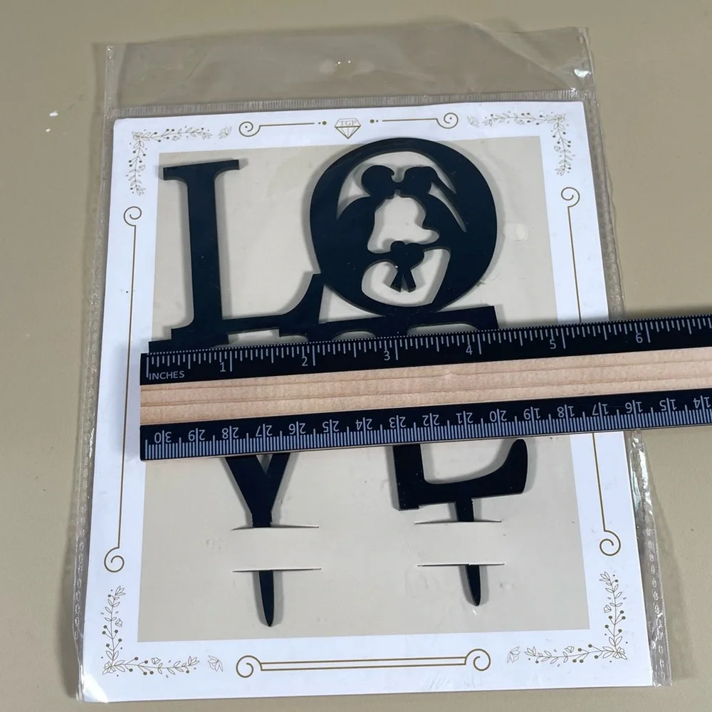 NWT Love,Heart, Couple Silhouette Kissing Acrylic Cake Topper
